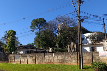 Terreno &agrave; venda - 1m&sup2; - Centro