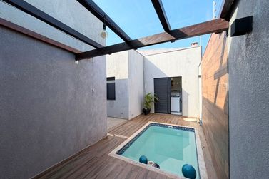 Casa &agrave; venda - 163m&sup2; - Villa Floratta