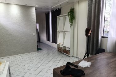 Sala Comercial para alugar - 150m&sup2; - Centro