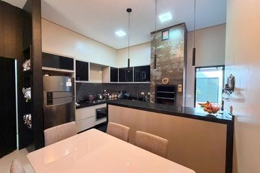 Casa &agrave; venda - 163m&sup2; - Villa Floratta