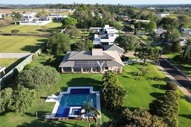 Casa &agrave; venda - 600m&sup2; - Condom&iacute;nio Chacara Natureza