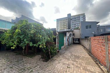 Terreno &agrave; venda - 900m&sup2; - Centro