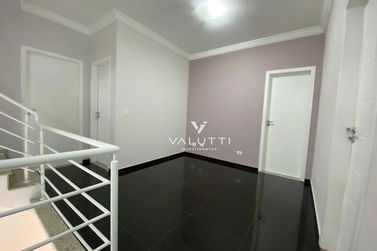 Sobrado &agrave; venda - 250m&sup2; - Jardim Polo Centro