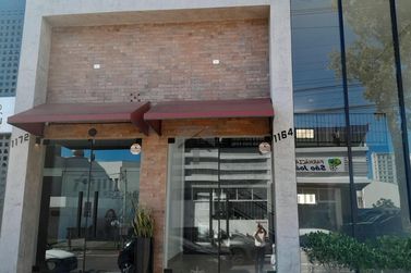 Sal&atilde;o Comercial para alugar - 157m&sup2; - Centro