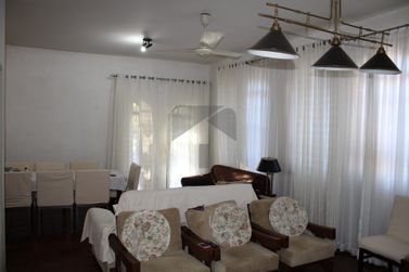 Casa &agrave; venda - 180m&sup2; - Bourbon