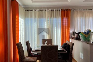 Casa &agrave; venda - 238m&sup2; - Jardim Social I