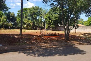 Terreno para alugar - 1800m&sup2; - Centro