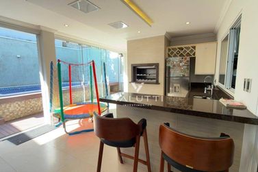 Sobrado &agrave; venda - 350m&sup2; - Condom&iacute;nio Country Igua&ccedil;u