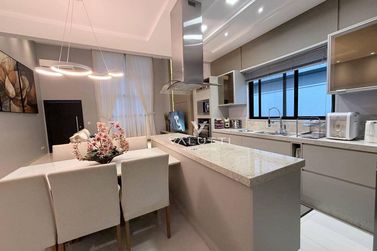 Casa &agrave; venda - 178m&sup2; - Condominio Horizontal Fechado Araras