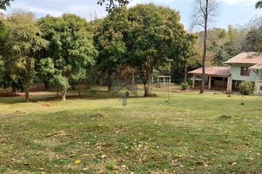 Ch&aacute;cara &agrave; venda - 6000m&sup2; - Jardim Tropical