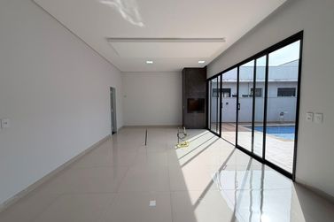 Casa &agrave; venda - 216m&sup2; - Condom&iacute;nio Residencial Vale Verde