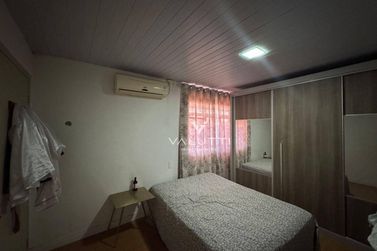 Casa &agrave; venda - 200m&sup2; - Vila A