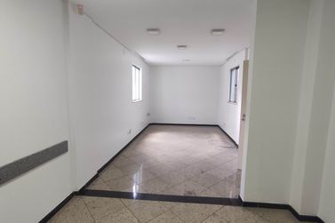 Sala Comercial &agrave; venda - 839m&sup2; - Centro