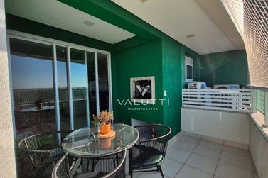 Apartamento &agrave; venda - 131m&sup2; - Edif&iacute;cio Residencial Esmeralda
