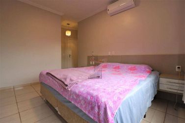 Casa &agrave; venda - 242m&sup2; - Jardim Bourbon