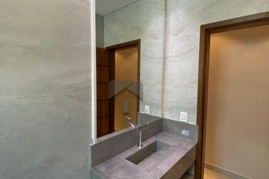 Casa &agrave; venda - 262m&sup2; - Jardim Bandeirantes
