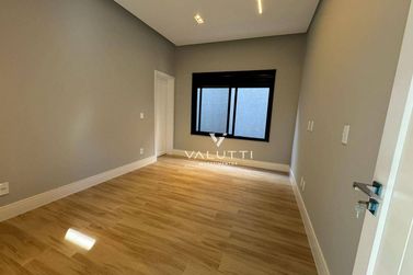 Casa &agrave; venda - 252m&sup2; - Condom&iacute;nio Residencial Vila A Park