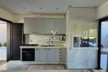 Sobrado &agrave; venda - 326m&sup2; - Condom&iacute;nio Residencial Dom Laurindo