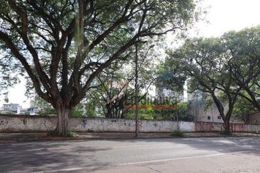 Terreno &agrave; venda - 5400m&sup2; - Centro