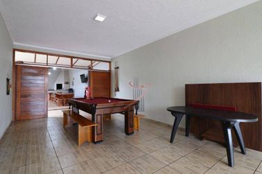 Casa &agrave; venda - 242m&sup2; - Jardim Bourbon