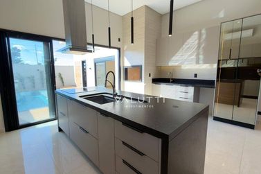 Casa &agrave; venda - 252m&sup2; - Condom&iacute;nio &Aacute;guas Claras