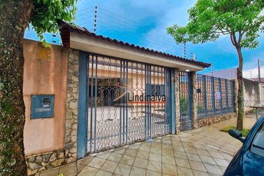 Casa &agrave; venda - 215m&sup2; - Jardim Lancaster I