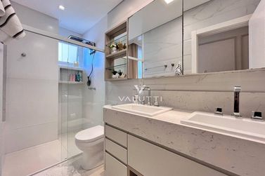 Apartamento &agrave; venda - 200m&sup2; - Meia Praia