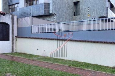 Casa &agrave; venda - 320m&sup2; - Centro