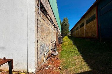 Sal&atilde;o Comercial para alugar - 960m&sup2; - Distrito Industrial