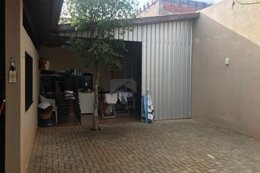 Casa &agrave; venda - 250m&sup2; - Profilurb II
