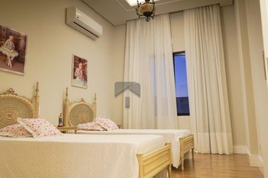 Casa &agrave; venda - 670m&sup2; - Tr&ecirc;s Fronteiras