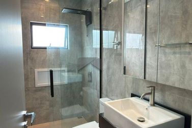 Sobrado para alugar - 240m&sup2; - Yolanda