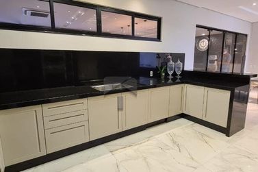 Casa &agrave; venda - 580m&sup2; - Centro