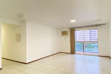 Apartamento &agrave; venda - 122m&sup2; - Centro