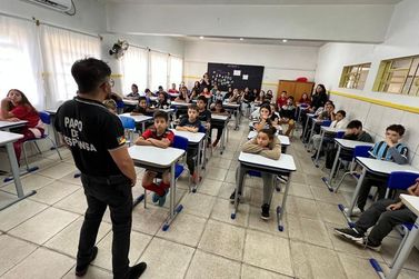 Escola Severino Travi de Canela recebe o "Papo de Responsa" da Polícia Civil
