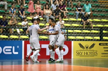 Quatro equipes fazem as semifinais da Super Copa Gramado nesta sexta-feira (15)
