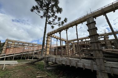 Obras da nova ESF do bairro Carniel, em Gramado, seguem em ritmo acelerado