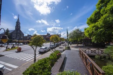 Legislativo de Gramado analisa propostas que ampliam investimentos na cidade