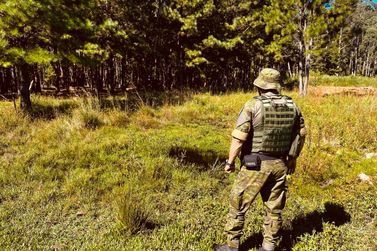 Pol&iacute;cia Ambiental constata aterro em APP em S&atilde;o Francisco de Paula