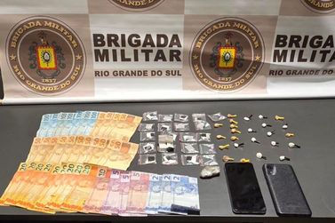 Brigada Militar de Gramado prende mulher com 46 por&ccedil;&otilde;es de entorpecentes