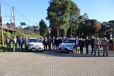 Brigada Militar de Gramado recebe duas viaturas para refor&ccedil;ar o policiamento ostensivo