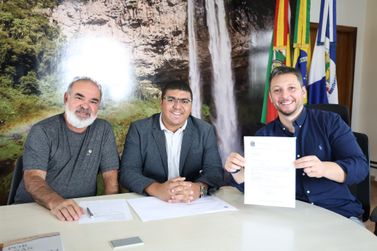 Canela recebe emenda para auxiliar no custeio dos servi&ccedil;os de Aten&ccedil;&atilde;o Prim&aacute;ria &agrave; Sa&uacute;de