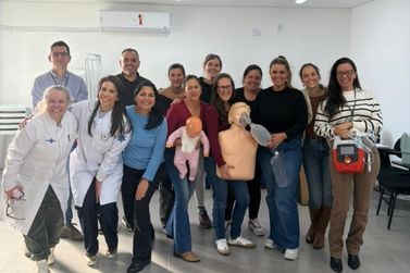Equipe de sa&uacute;de do bairro Moura recebe treinamento para situa&ccedil;&otilde;es de urg&ecirc;ncia e emerg&ecirc;ncia