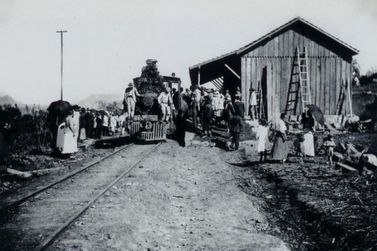 Obra que resgata hist&oacute;ria do trem em Gramado ser&aacute; distribu&iacute;da para bibliotecas escolares
