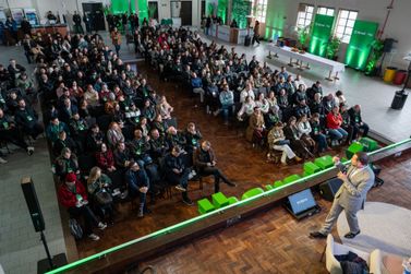 Sicredi Pioneira re&uacute;ne fornecedores em encontro anual voltado a alinhamento estrat&eacute;gico