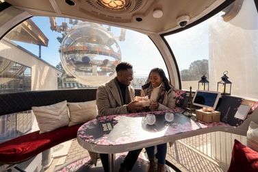 Passeio nas alturas ganha clima parisiense e rom&acirc;ntico no Parque Mundo a Vapor, em Canela
