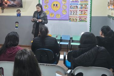 Projeto CAPTOI leva palestra sobre alimenta&ccedil;&atilde;o saud&aacute;vel a pais de alunos em Gramado
