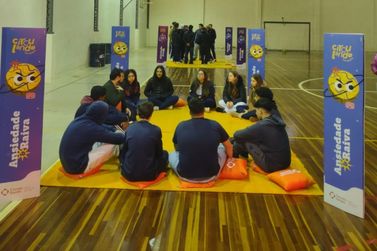 Projeto Circulando nas Escolas promove reflex&atilde;o sobre sa&uacute;de e qualidade de vida em Gramado