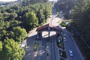 Aberto processo licitat&oacute;rio para reforma dos p&oacute;rticos da ERS-115 e da ERS-235 em Gramado