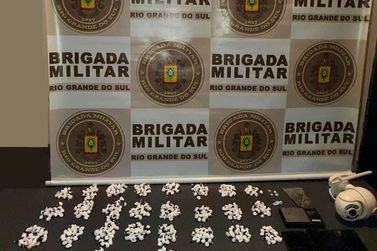 Brigada Militar prende casal com mais de 700 por&ccedil;&otilde;es de drogas em Gramado